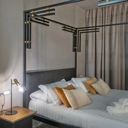 Hotel Nuvo 4*