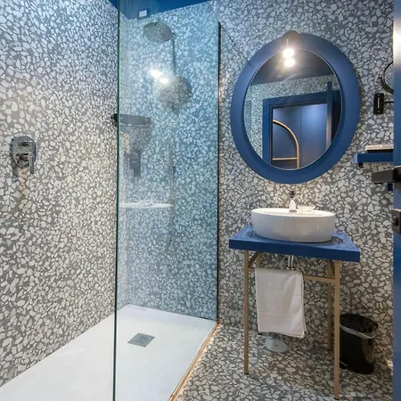 Nuvo Hotel Naples
