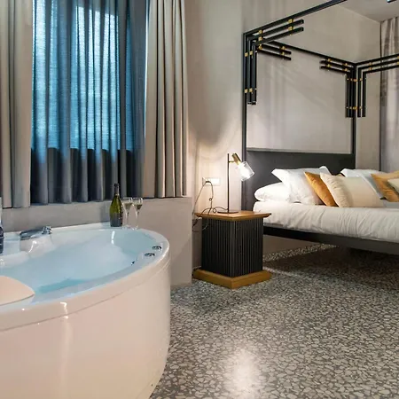 Hotel Nuvo Naples
