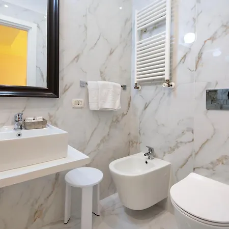 Nuvo Hotel 4*