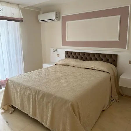 Bernini House Affittacamere Napoli