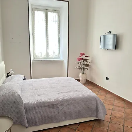 La Casa Di Linda Naples