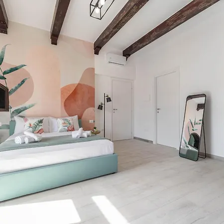 Tribeca Retreat Stunning House By The Sea Apartment Naples