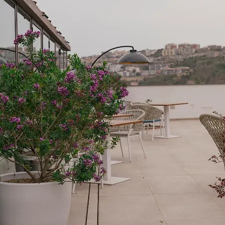 De Bonart Naples, Curio Collection By Hilton 5*