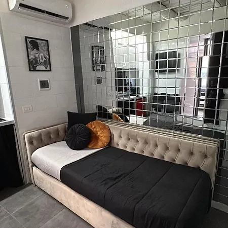 Essential Small House