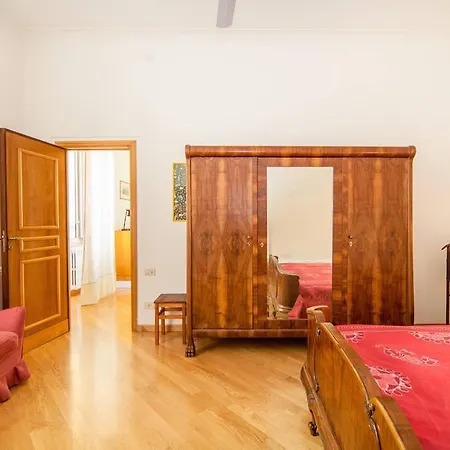 Bed & Breakfast Chiaia *