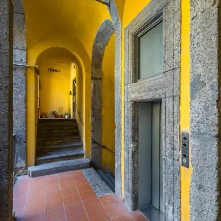 San Gregorio Armeno Apartament