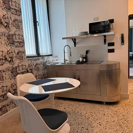 Palazzo Sebeto Aparthotel Naples
