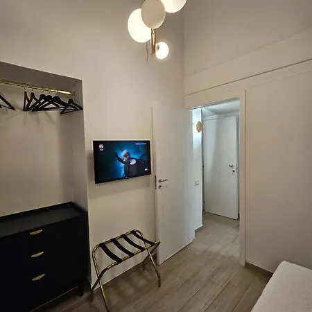 Daymoon House Vanvitelli * Naples