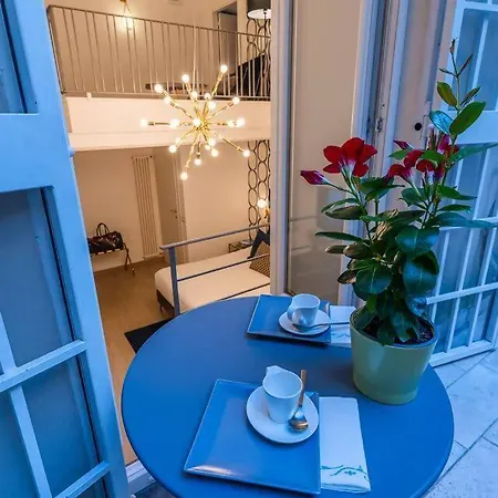Daymoon House Vanvitelli * Naples