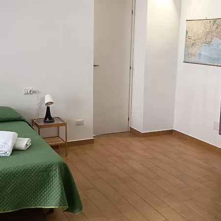 Bed & Breakfast Casa Laura Oliva Mancini *