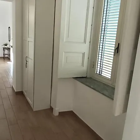 Bed & Breakfast Casa Laura Oliva Mancini Napoli