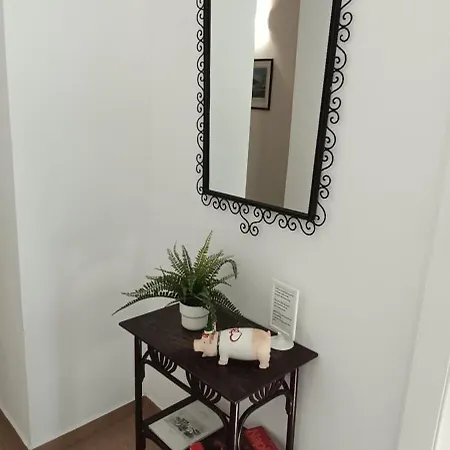 Casa Laura Oliva Mancini *