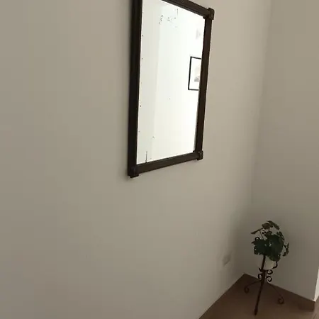 Casa Laura Oliva Mancini * Neapel