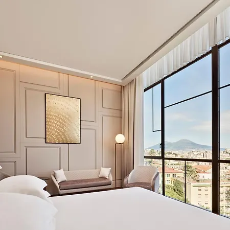 De Bonart Naples, Curio Collection By Hilton Hotel