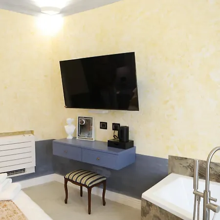 Odeon Neapolis Guest house Naples