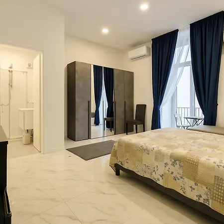 Bed & Breakfast San Gennaro In Porta Naples