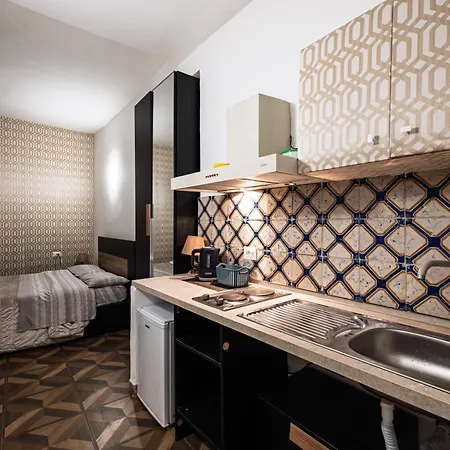 Vacanze Partenopee - San Liborio Bed and Breakfast Νάπολη