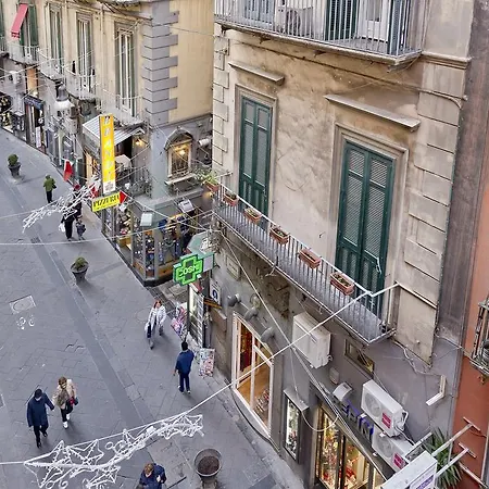 Konukevi Chiaia 32 Napoli
