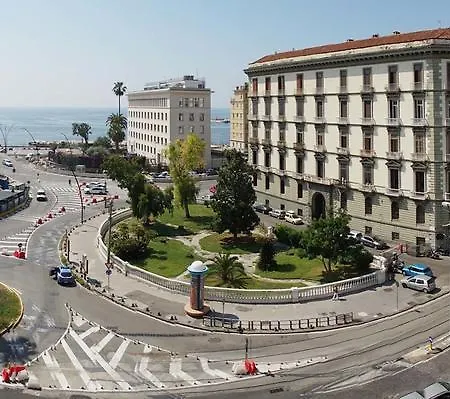 Oda ve Kahvaltı Riviera Di Chiaia Turrisi Napoli