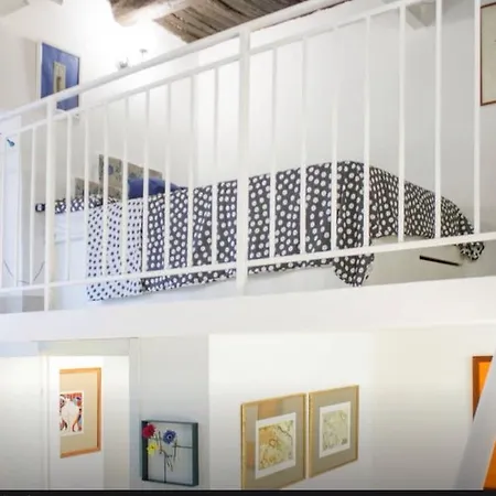 Flat Tribunali Naples