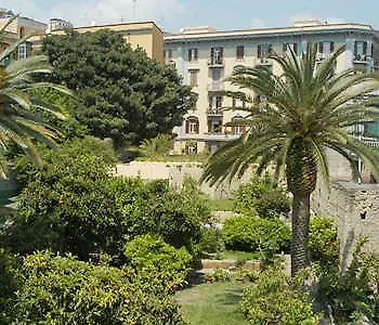 La Dimora Di Nettuno Bed & Breakfast Naples