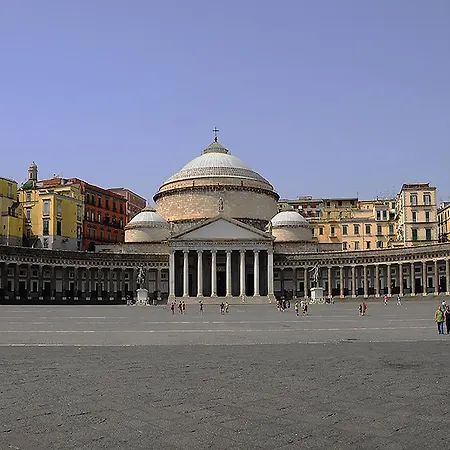 Appartamento La Piazza Al Vomero