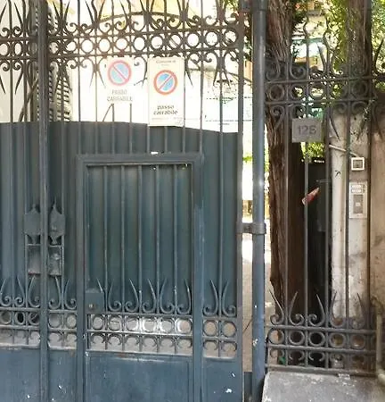 Hotel Crispi *