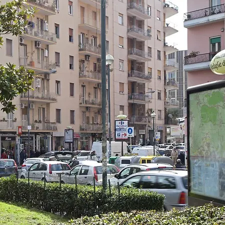 Appartamento La Piazza Al Vomero