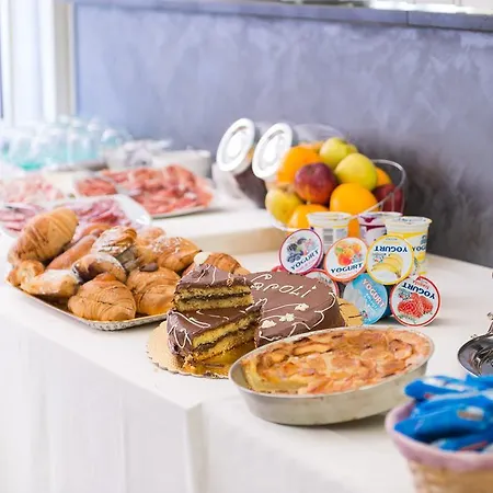 Napoli Suite 3* Neapol