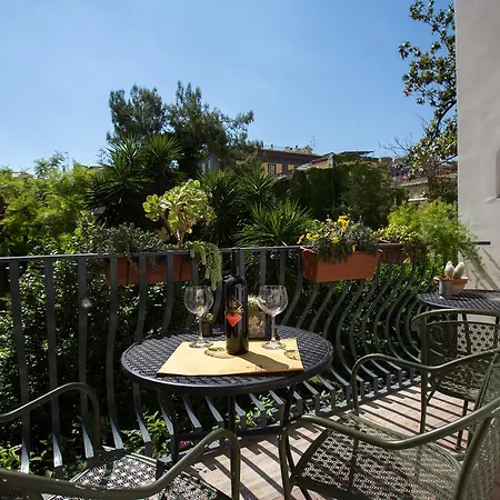 The Bellini House By House In Bed and Breakfast Νάπολη