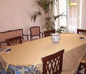 فندق مبيت وإفطار Toledo 3*