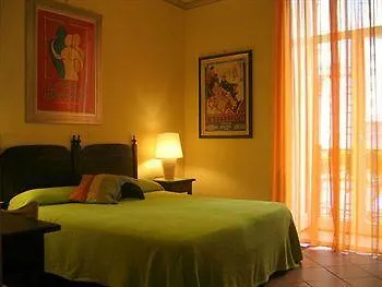 Bed Morelli 49 , Chiaia Bed & Breakfast