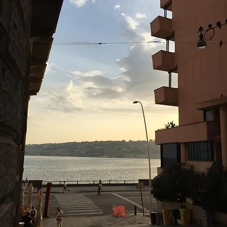 Apartment Alma De Partenope - Relais De Charme By The Sea Naples