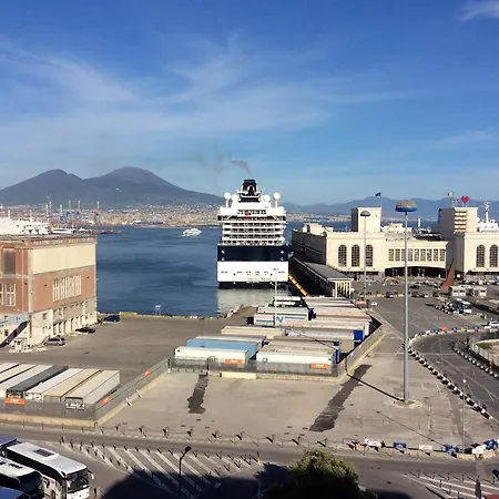 Skyhouse Beverello 3*