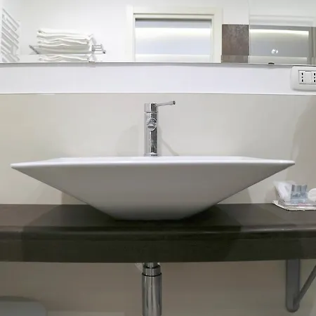 Riviera Luxury Couette-café 3*