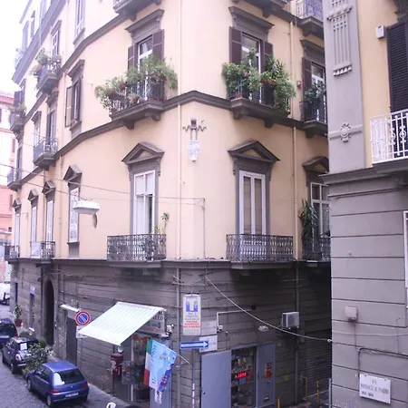 Appartamento Accoglienza Al Centro Di Napoli