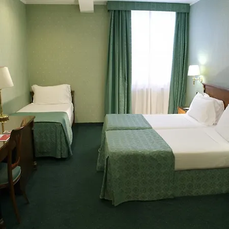 Hotel Ramada By Wyndham Neapol