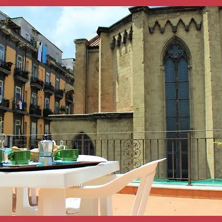 Bed & Breakfast La Storia Di Naples
