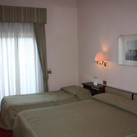Hotel Western San Germano 4*