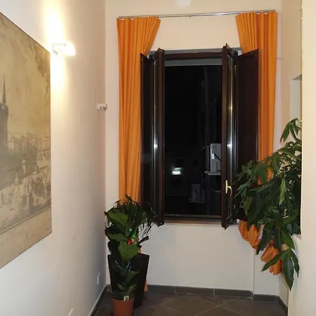 Il Campanile نابولي