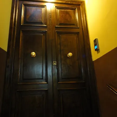 فندق مبيت وإفطار Il Campanile نابولي