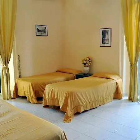 Le Orchidee 2* נאפולי