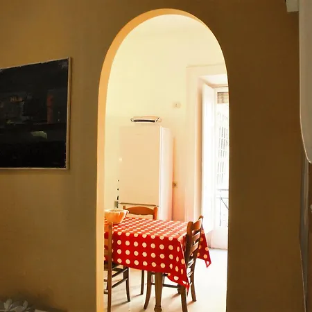 Holiday home Garibaldi House *