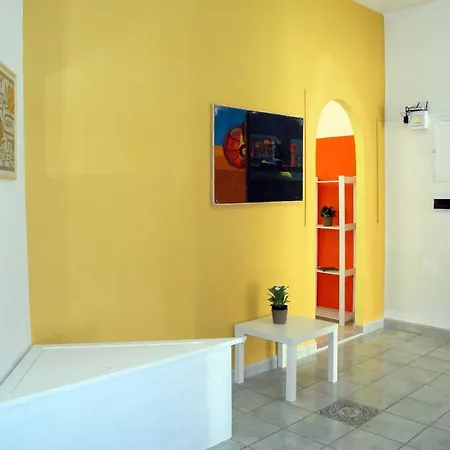 Garibaldi House Naples
