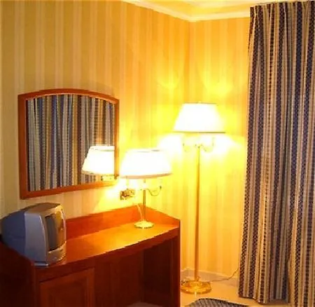 Joyfull Hotel Nápoles