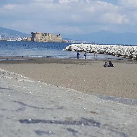 Dame * Naples