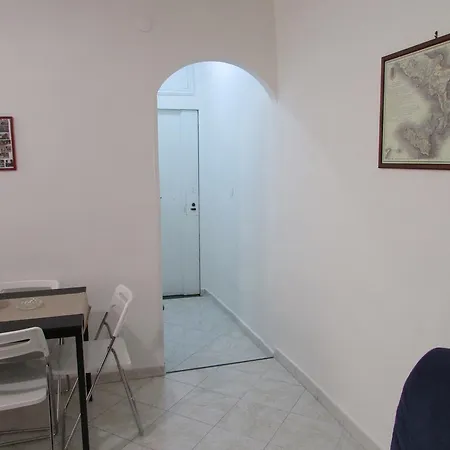Apartment Trimarchi House Naples