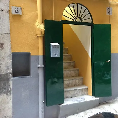 Apartment Trimarchi House Naples