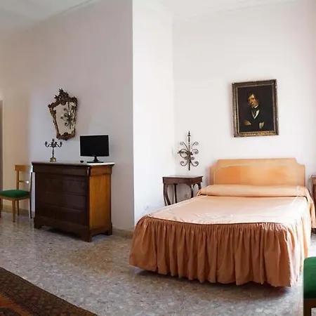 Riviera Di Chiaia Turrisi